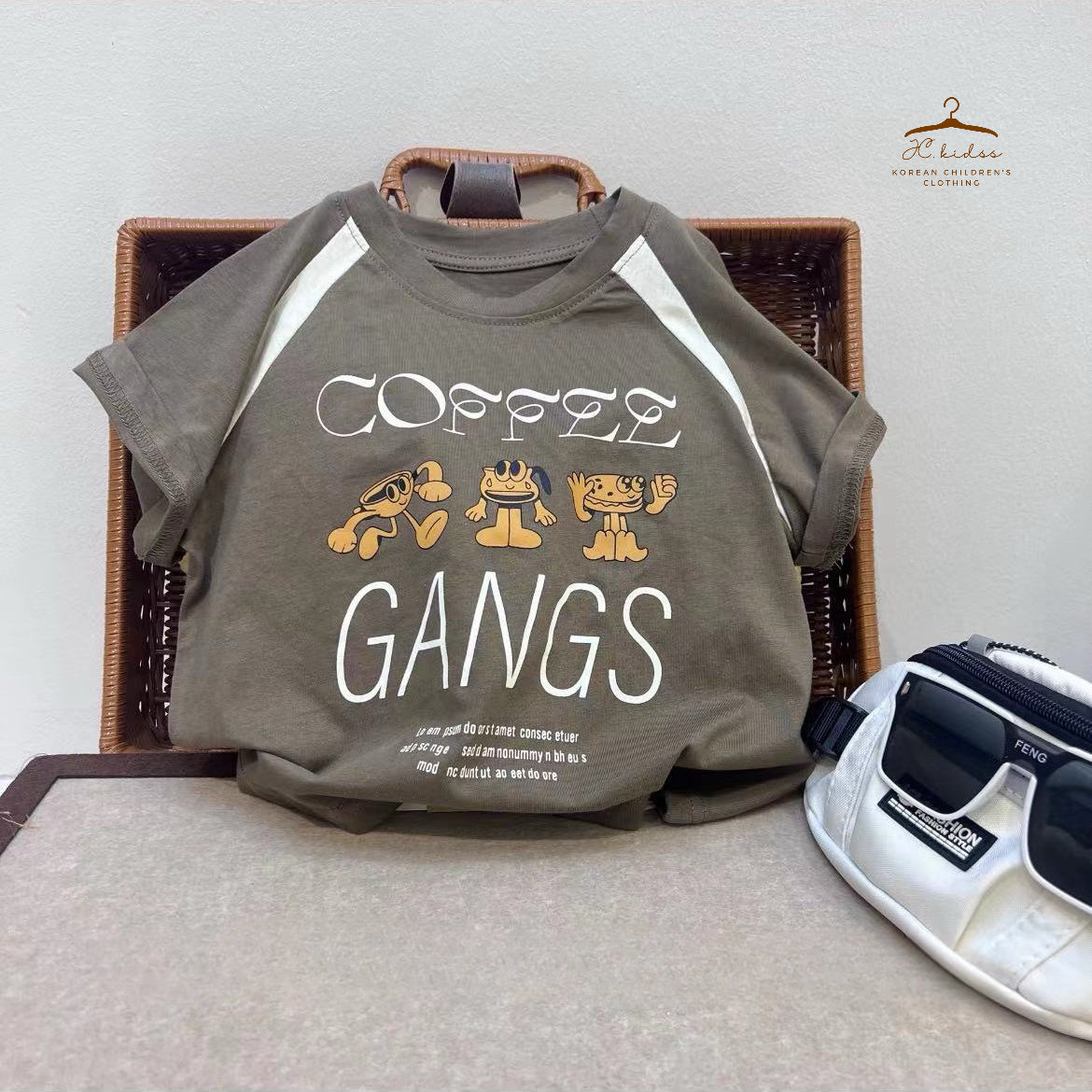 YKT381 卡其色字母Tee