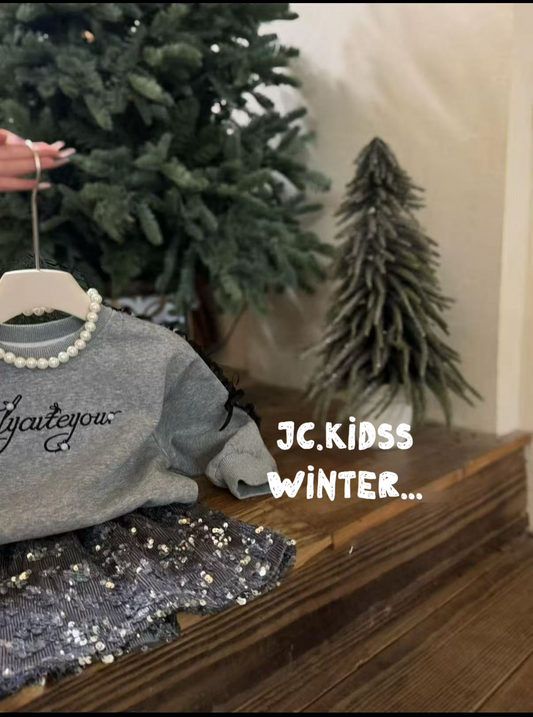 YKGT541 字母蝴蝶結袖衛衣